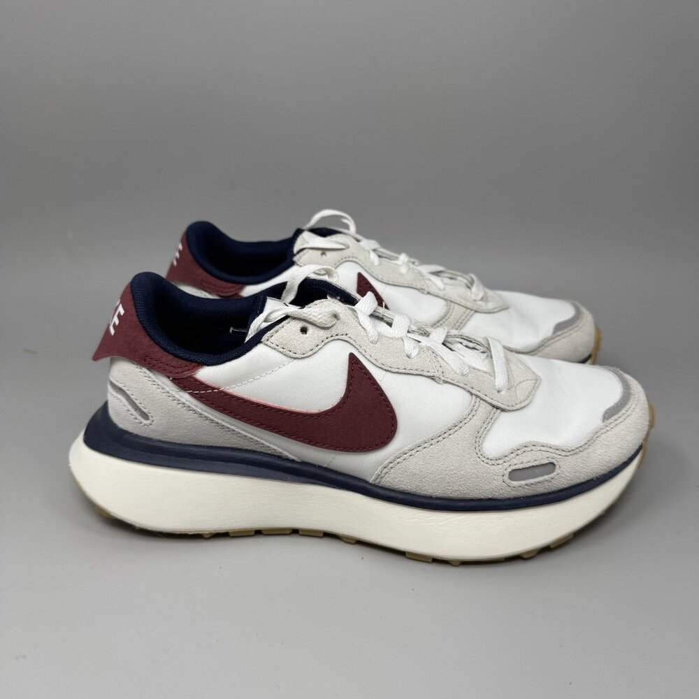 NIKE WOMENS PHEONIX WAFFLE SNEAKERS, SIZE US 7, NAVY/ WHITE/GREY
